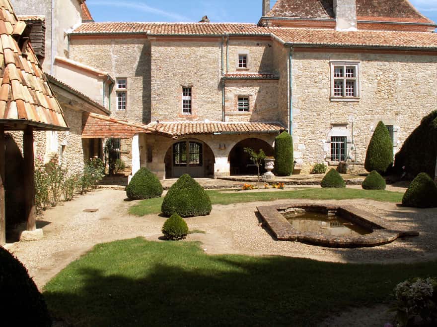 Cour intérieure du Château de Malvirade